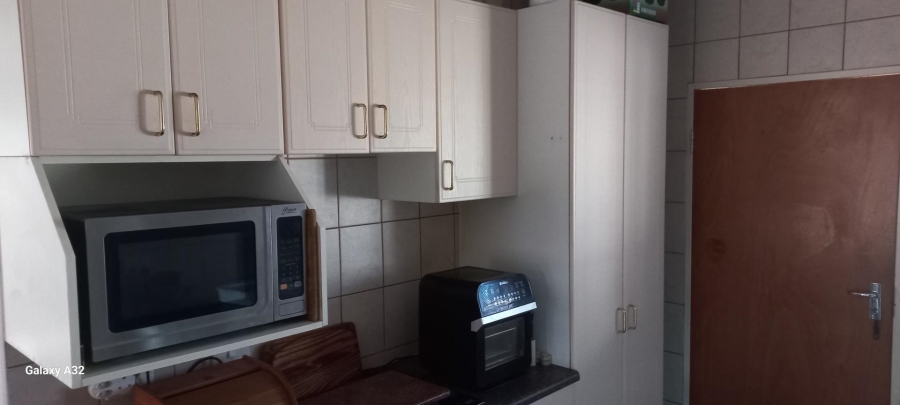 3 Bedroom Property for Sale in Safari Gardens North West